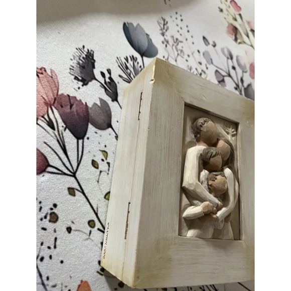 WILLOW TREE FAMILY 2005 Lifetime of Love trinket/keepsake box wooden - Picture 4 of 11